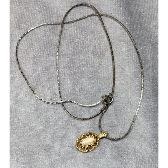 Elegant Oval Faux Opal Gold Tone Pendant Necklace - Picture 6 of 6